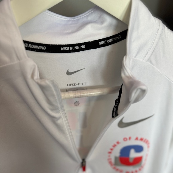 Nike Dri-FIT Element 1/2 Zip Chicago Marathon '23 Edition - Picture 4 of 4